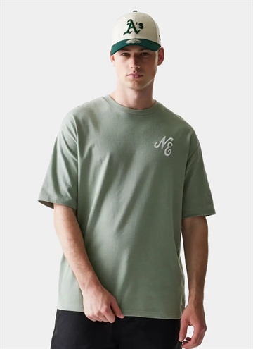 New Era Blommig Grafisk Oversized T-Shirt